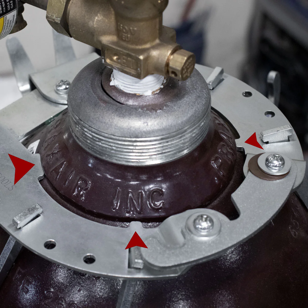 Gas Cylinder Storage with Hooks - Image 3