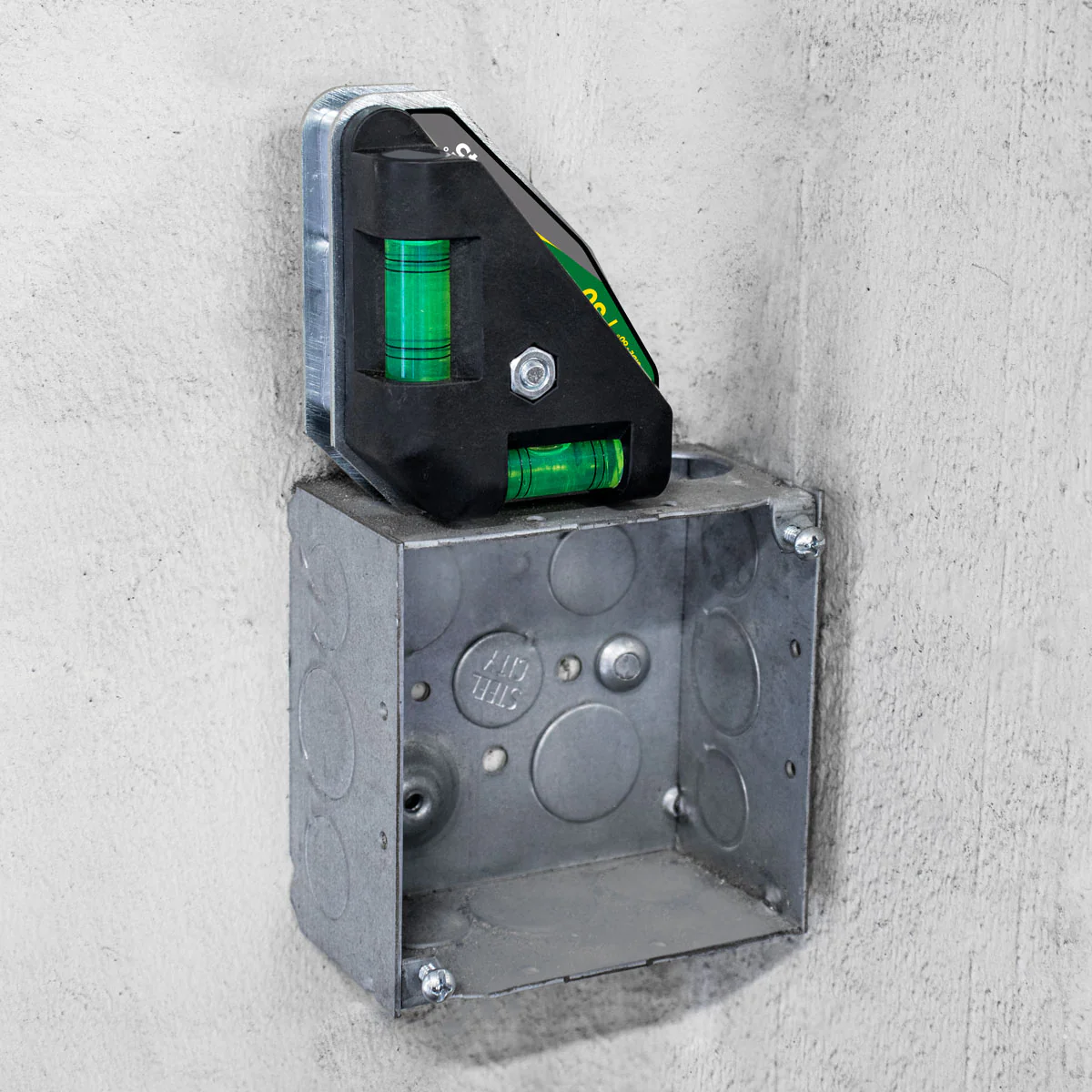 Magnetic Conduit Level - Image 7