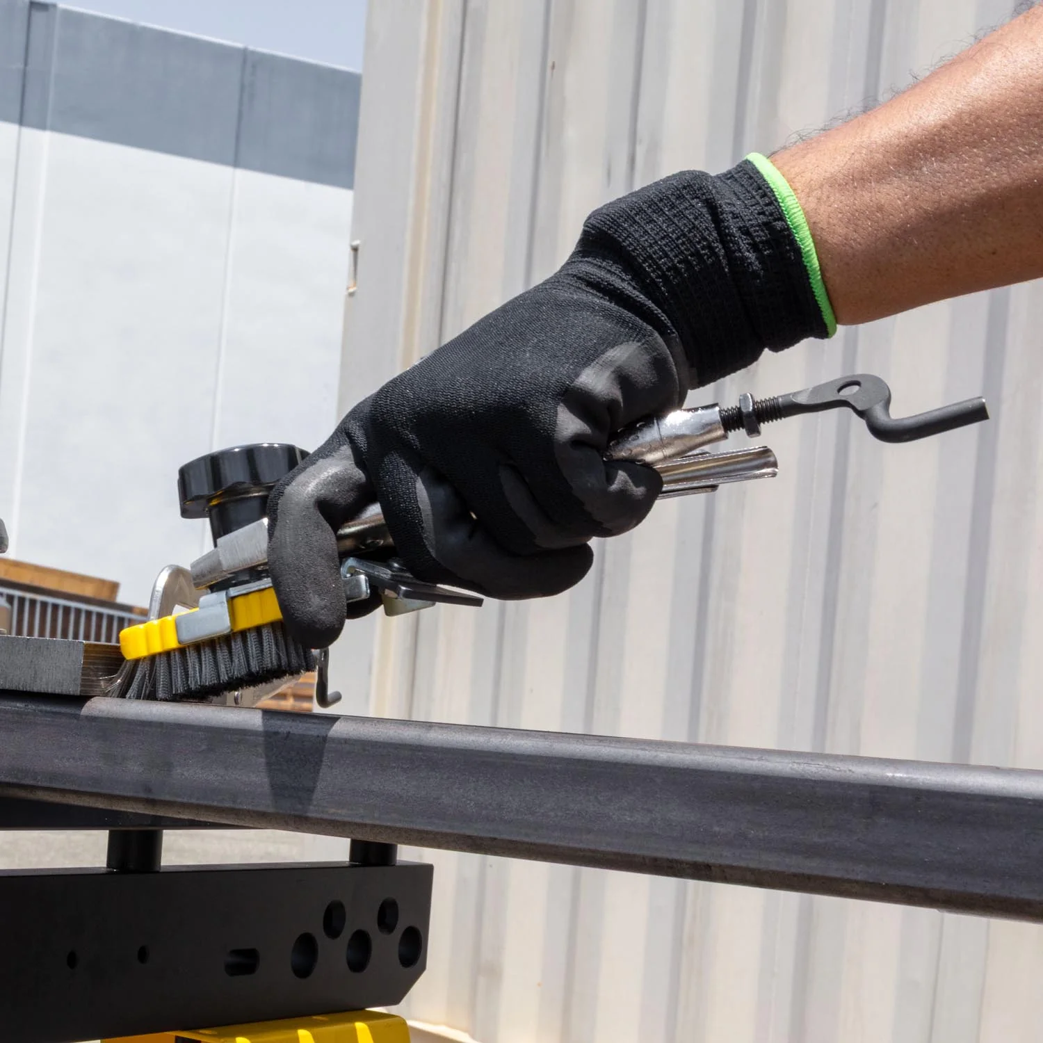 WireBrush Scraper w/Ergonomic Handle - Image 12