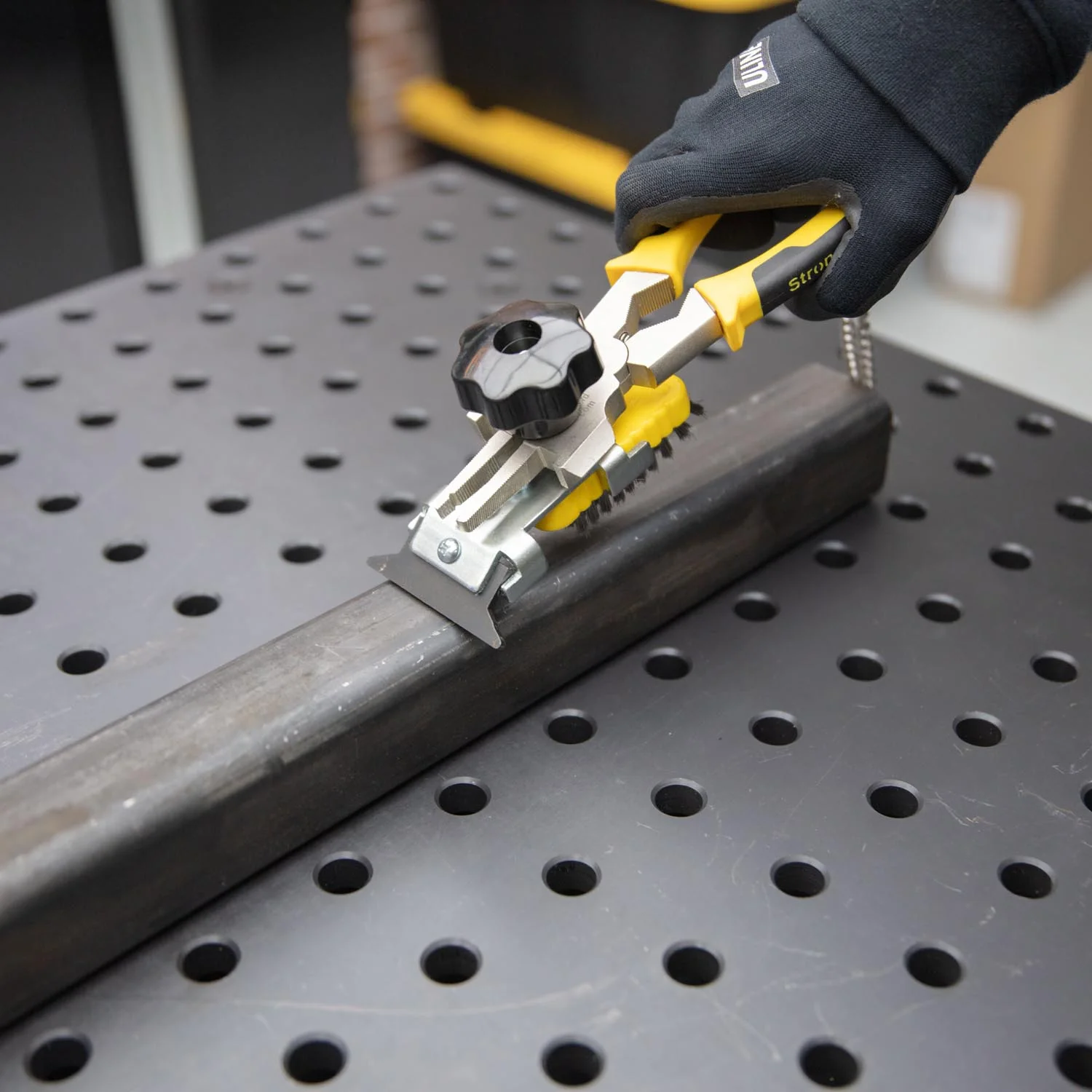 WireBrush Scraper w/Ergonomic Handle - Image 13