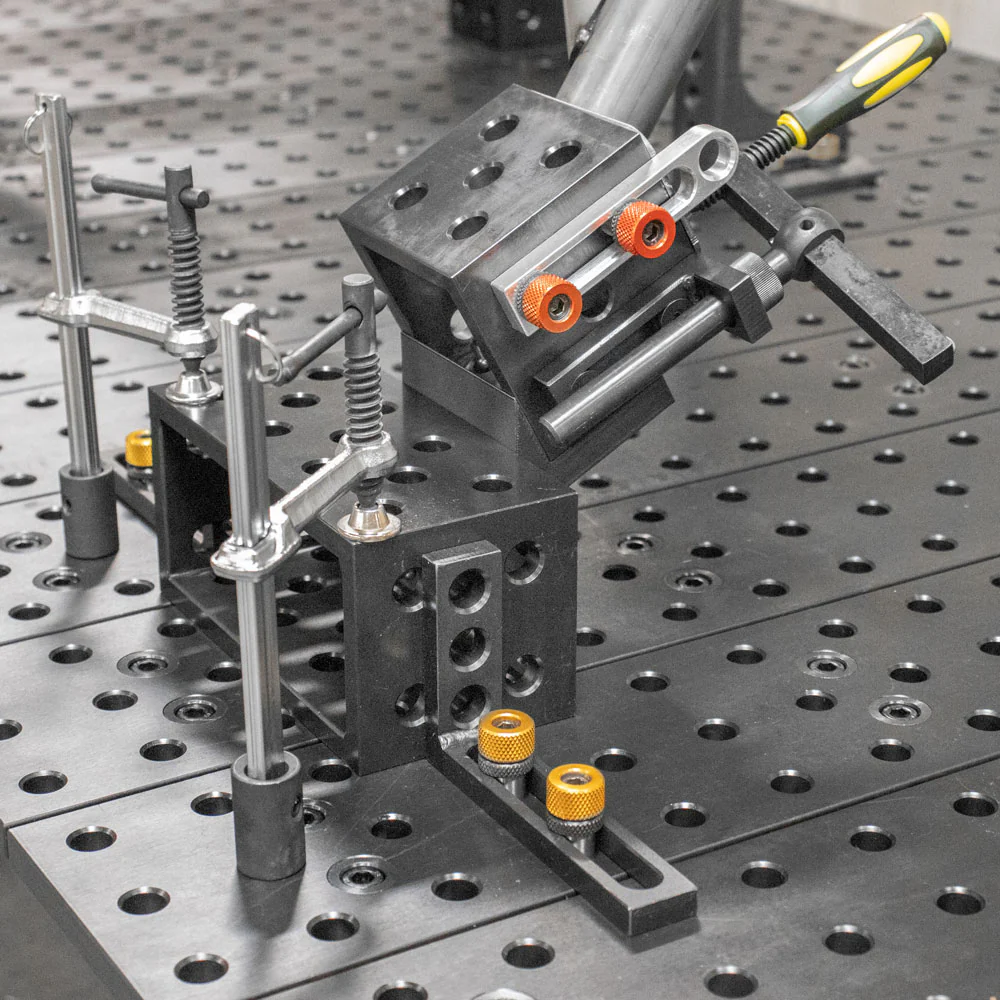 T-Post Clamp, Fits 16 mm Holes - Image 3