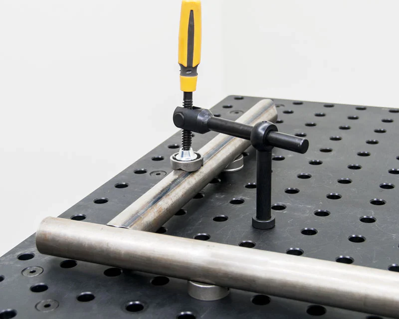 Pivoting T-Post Clamp, Fits 16 mm Holes - Image 8