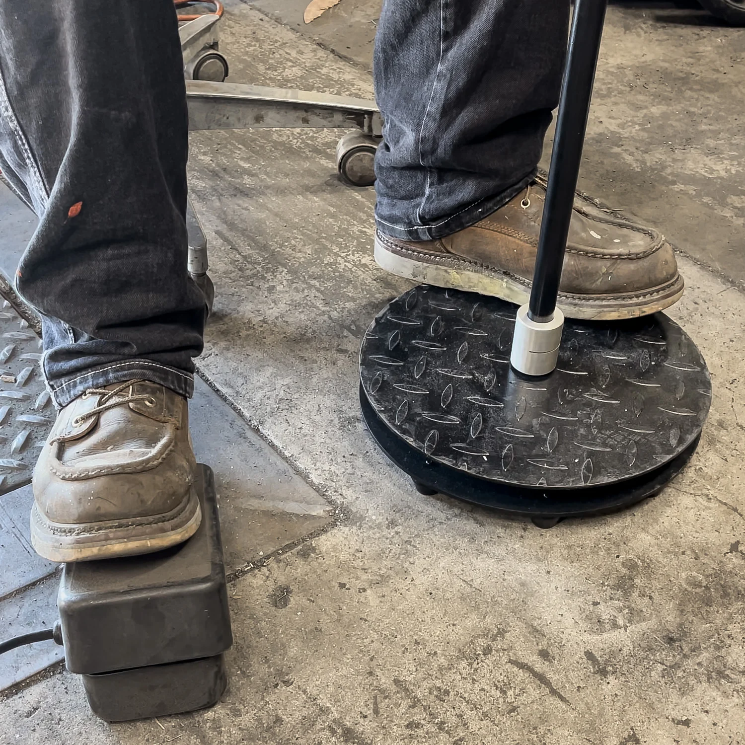 Turntables for Rhino Cart - Image 10